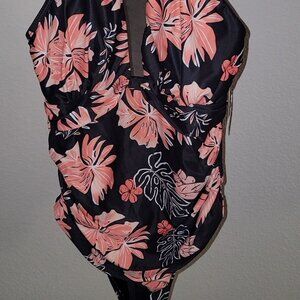 🎉 NWT MESH RUCHING TUMMY CONTROL SWIMSUIT